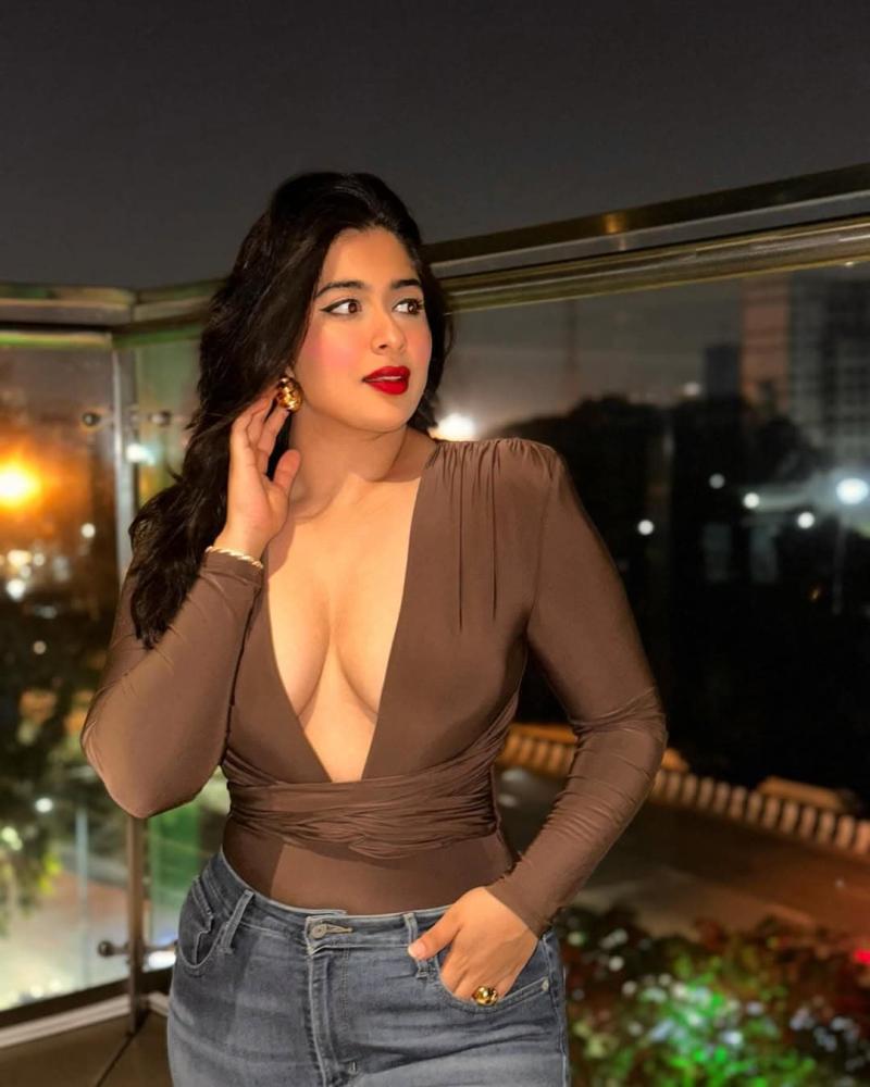 nikita-sharma-hot-photos